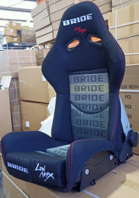 Сиденье спортивное полуковш LM Bride Gias Stradia размер - M (красный)