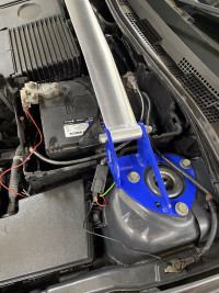 Taiko распорка передних стоек Mazda 3 Axela BK 03-09 (красный)