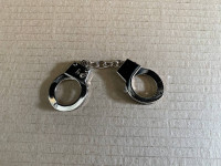 Брелок наручники